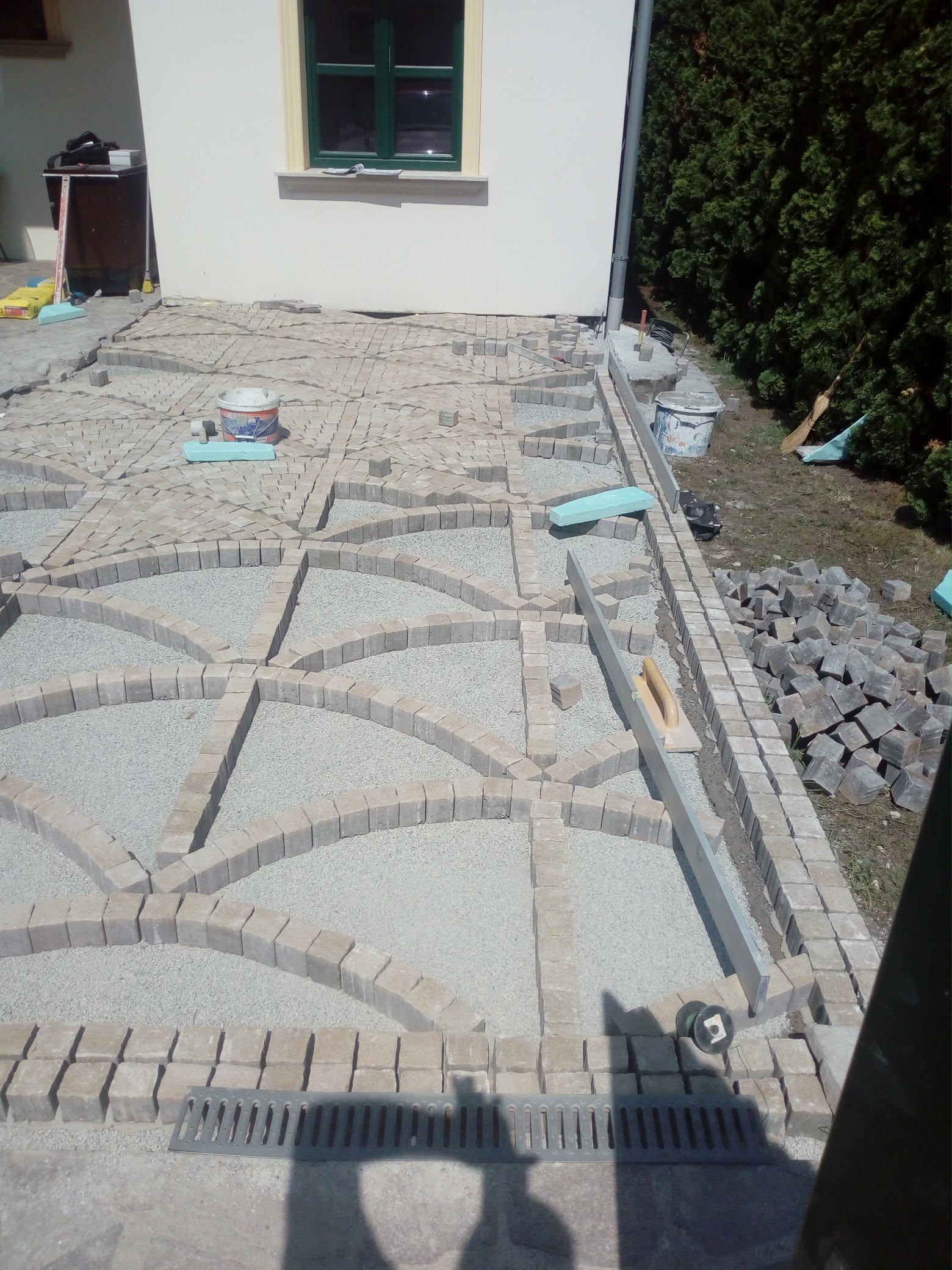 TASU-BAU térkövezés referencia Emőd Miskolc BAZ megye